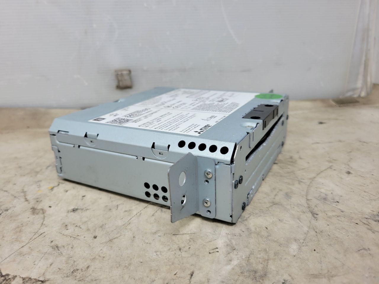2017 ESCALADE DASH MOUNTED DVD PLAYER 84076335 27751 - image 3