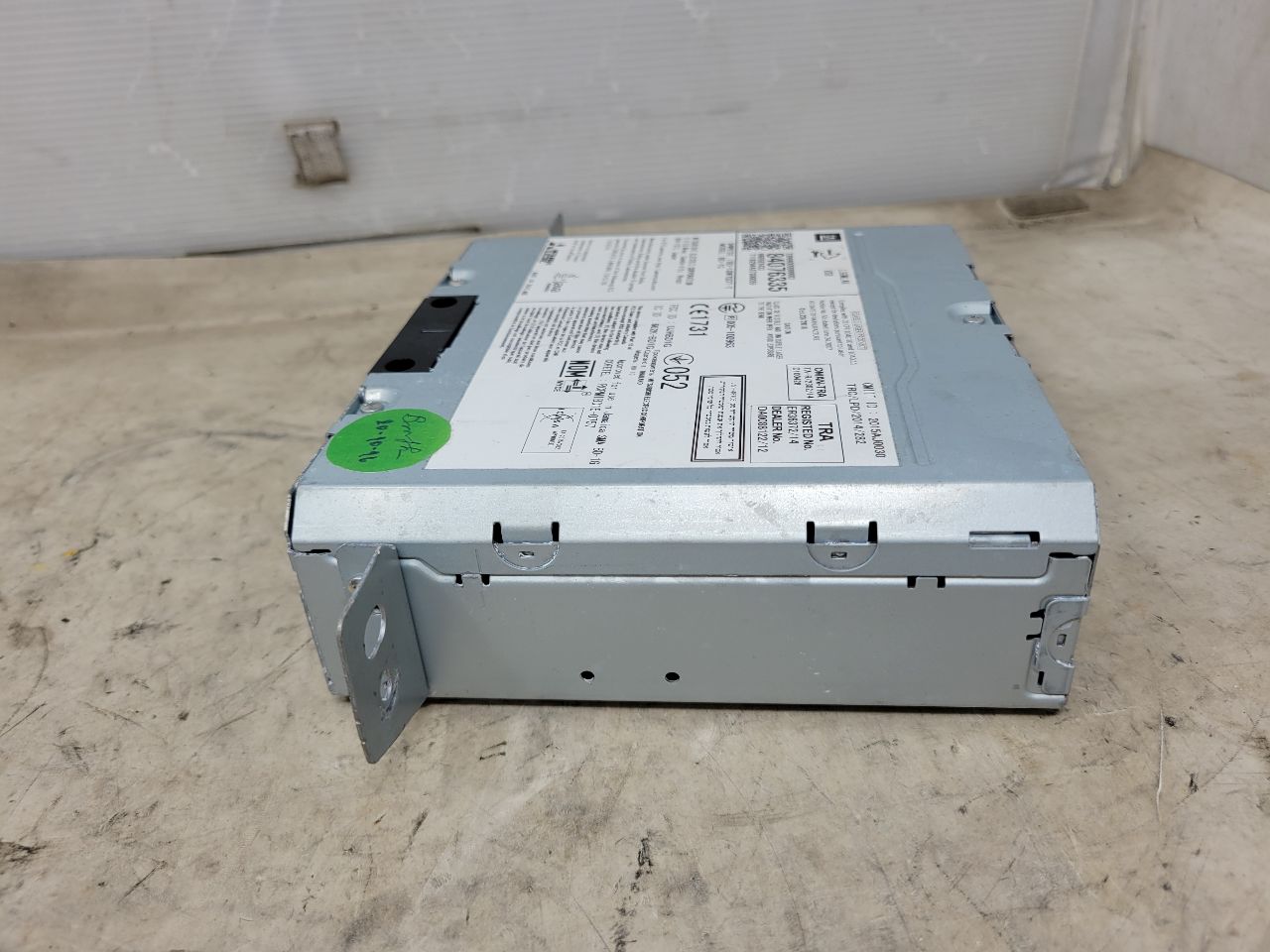 2017 ESCALADE DASH MOUNTED DVD PLAYER 84076335 27751 - image 5