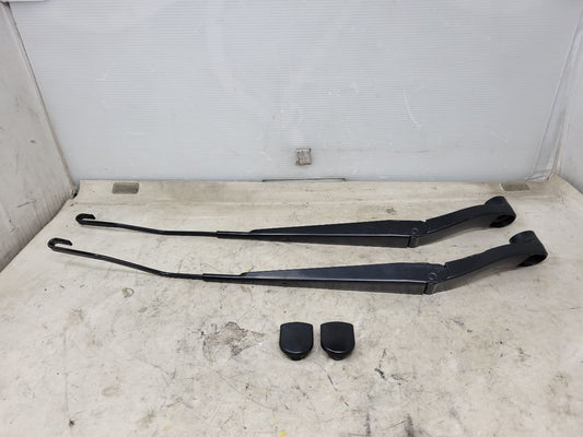 2017 ESCALADE FRONT WINDSHIELD WIPER ARMS PAIR 27760 - image 1