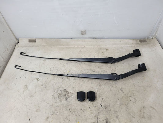 2017 ESCALADE FRONT WINDSHIELD WIPER ARMS PAIR 27760 - image 2