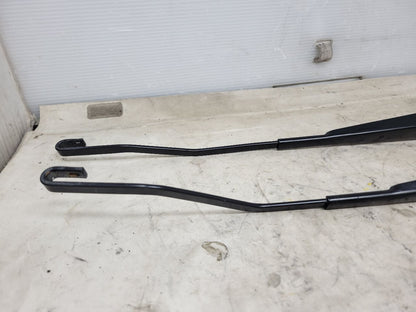2017 ESCALADE FRONT WINDSHIELD WIPER ARMS PAIR 27760 - image 5