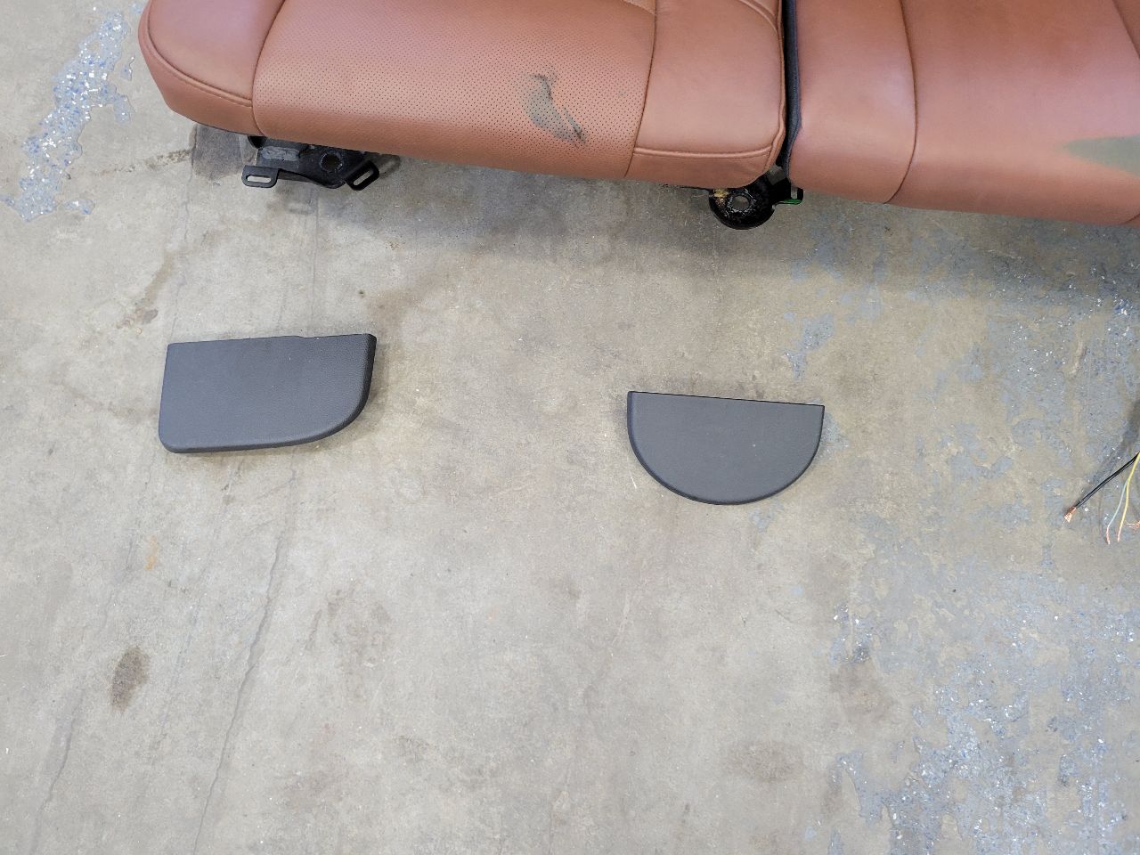 2017 ESCALADE THIRD ROW SEAT POWER FOLD BROWN 27765 - image 15