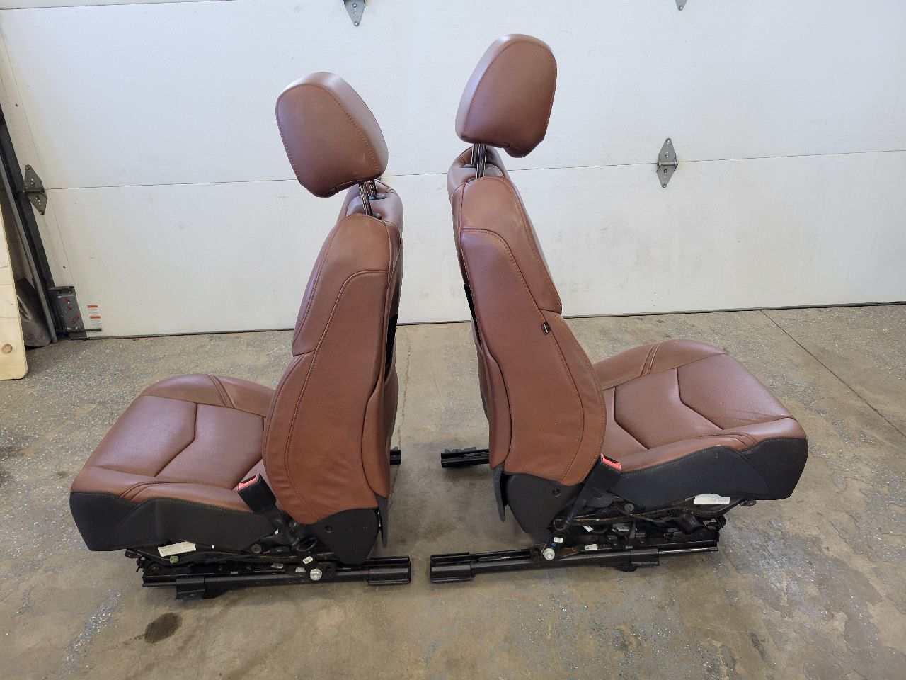 2017 ESCALADE FRONT VEHCCIO BROWN SEATS PAIR 27766 - image 12