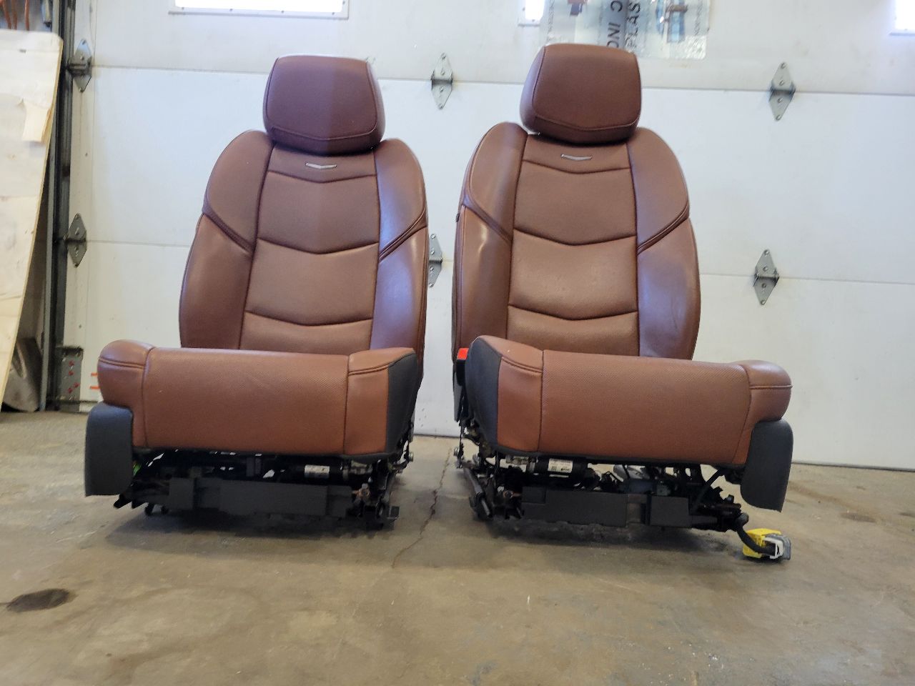 2017 ESCALADE FRONT VEHCCIO BROWN SEATS PAIR 27766 - image 14