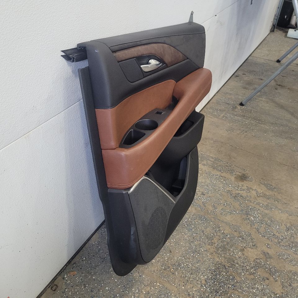 2017 ESCALADE RH PASSENGER REAR DOOR TRIM PANEL 27779 - image 2