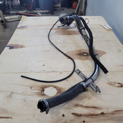 2017 ESCALADE OEM FUEL FILLER NECK 84224654 27781 - image 7