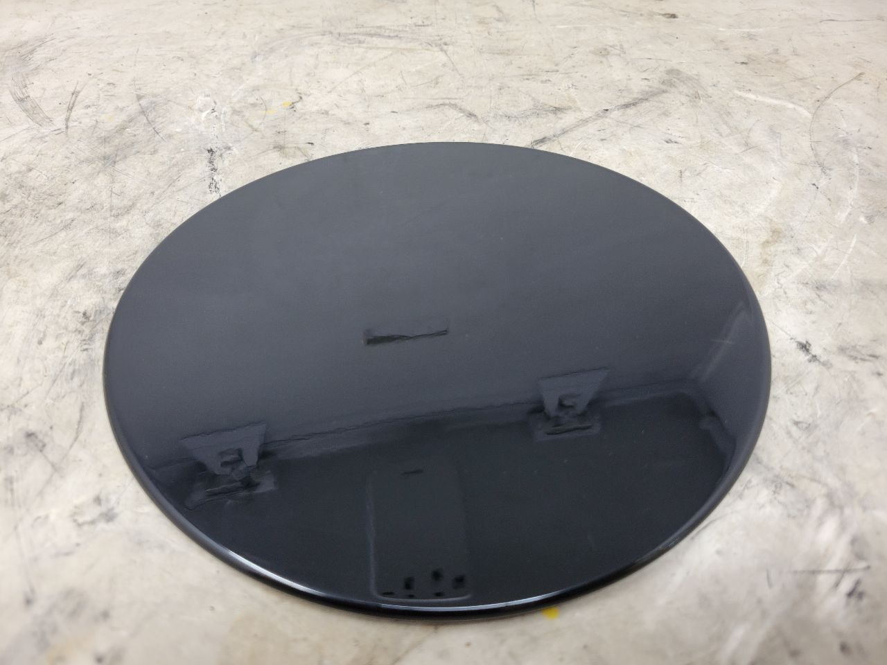 2017 ESCALADE GAS TANK FUEL FILLER DOOR BLACK 27810 - image 1