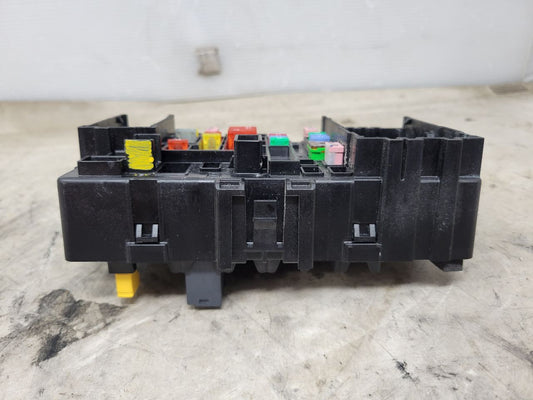 2017 ESCALADE DASH FUSE BOX WIRE JUNCTION 23418064 27829 - image 1