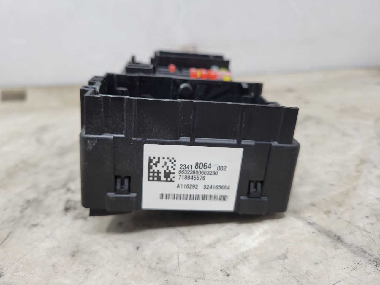 2017 ESCALADE DASH FUSE BOX WIRE JUNCTION 23418064 27829 - image 3