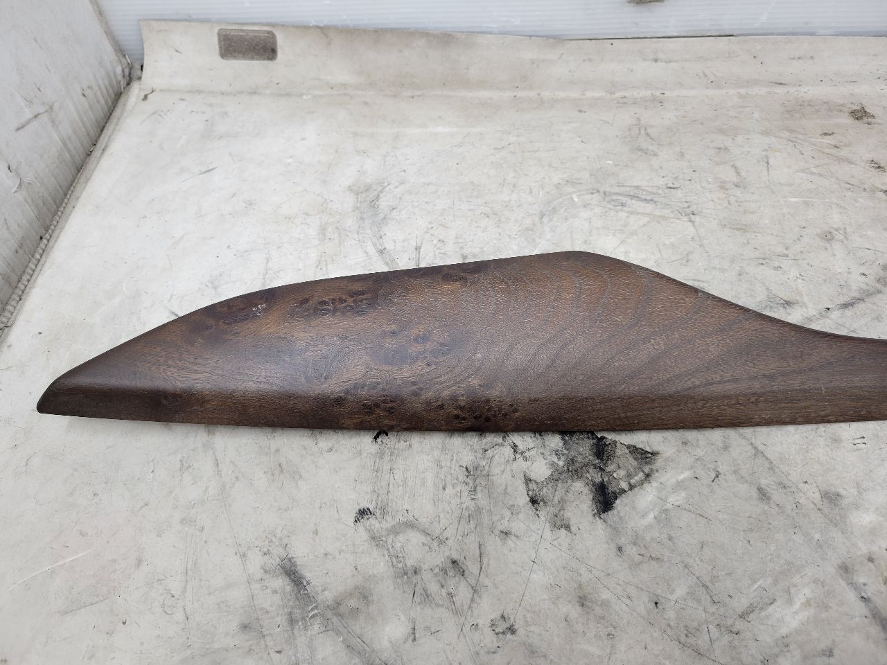 2017 ESCALADE FRONT PASSENGER DOOR PANEL WOOD TRIM 27835 - image 2