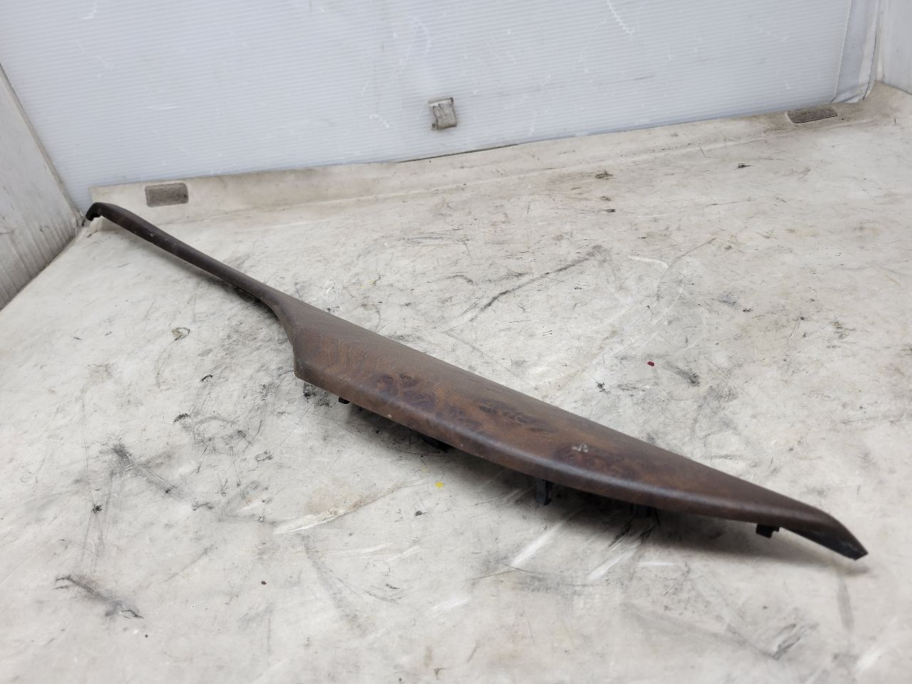 2017 ESCALADE FRONT PASSENGER DOOR PANEL WOOD TRIM 27835 - image 7