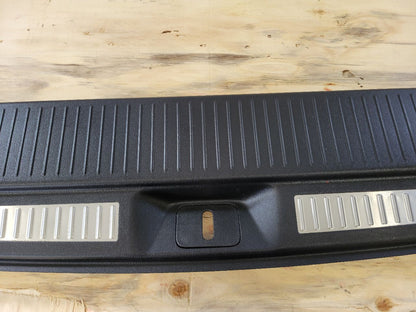 2017 ESCALADE REAR CARGO THRESHOLD SILL SCUFF PLAT 27837 - image 3