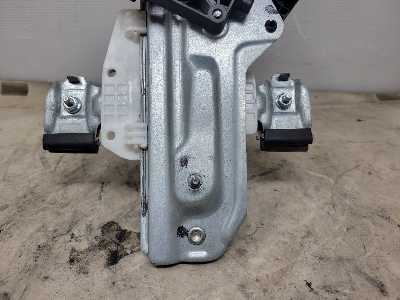 2017 ESCALADE RH PASSENGER REAR WINDOW MOTOR 27841 - image 3