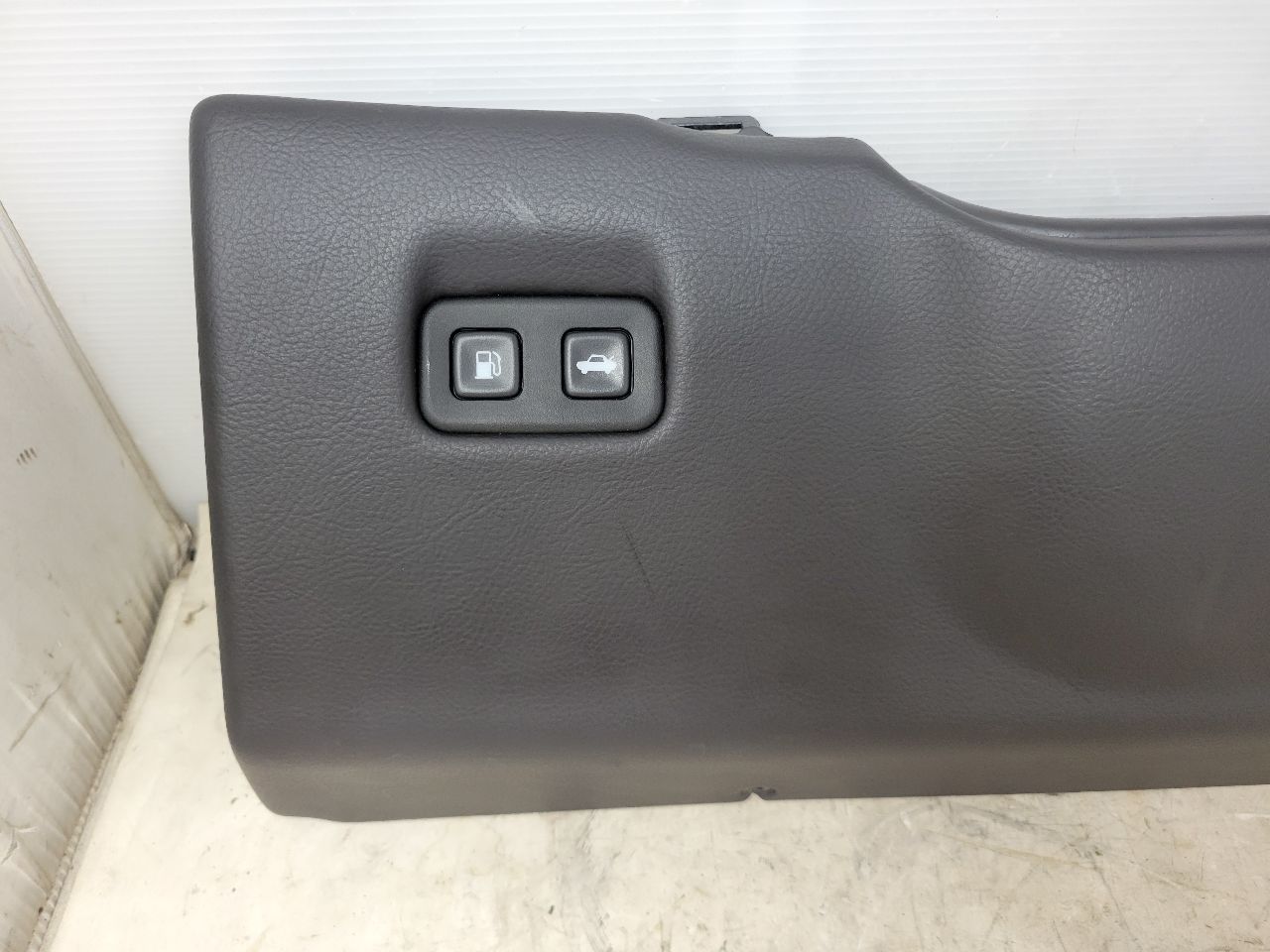 2011 CORVETTE DRIVER DASH KNEE BOLSTER BLACK 29K 27864 - image 4