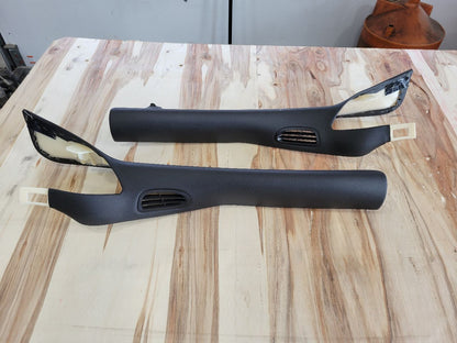 2011 CORVETTE INTERIOR A PILLAR TRIM BLACK PAIR 27869 - image 1