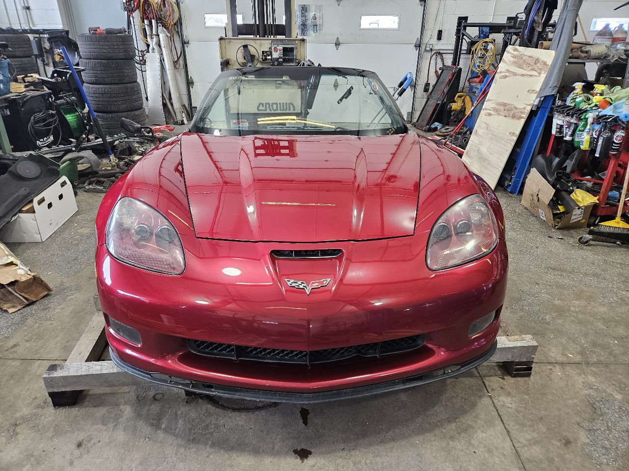 2011 CORVETTE FRONT CLIP CUT BEHIND A PILLAR 89U 27891 - image 1