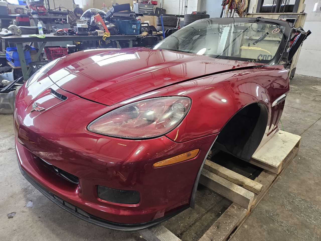 2011 CORVETTE FRONT CLIP CUT BEHIND A PILLAR 89U 27891 - image 4
