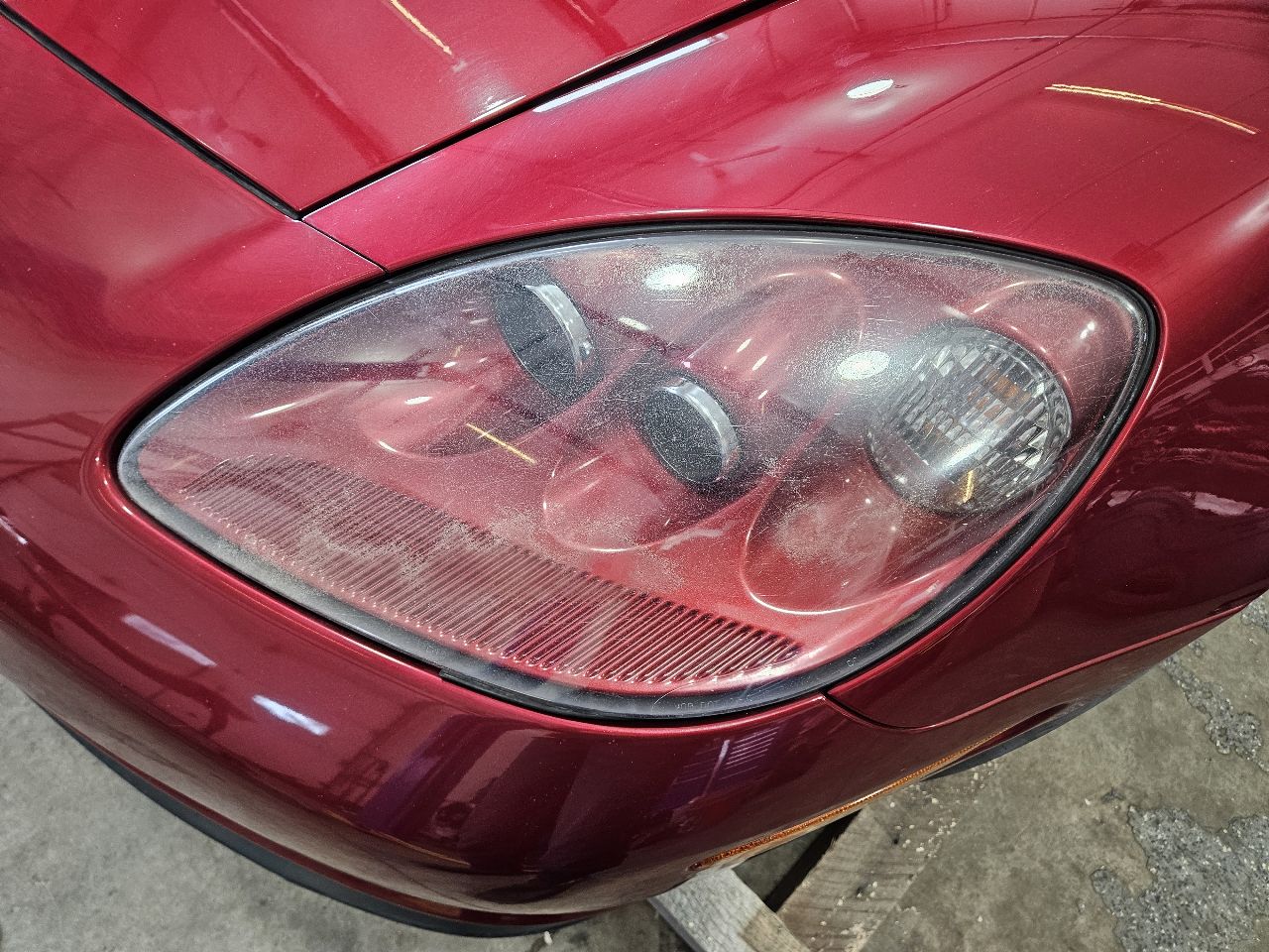 2011 CORVETTE FRONT CLIP CUT BEHIND A PILLAR 89U 27891 - image 5