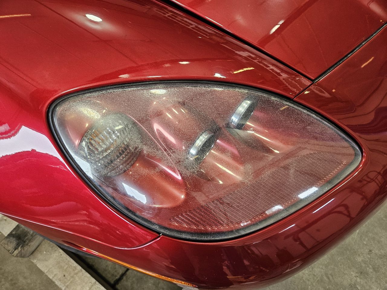 2011 CORVETTE FRONT CLIP CUT BEHIND A PILLAR 89U 27891 - image 6