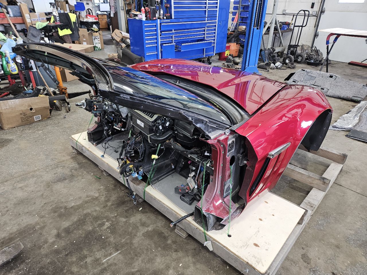 2011 CORVETTE FRONT CLIP CUT BEHIND A PILLAR 89U 27891 - image 13