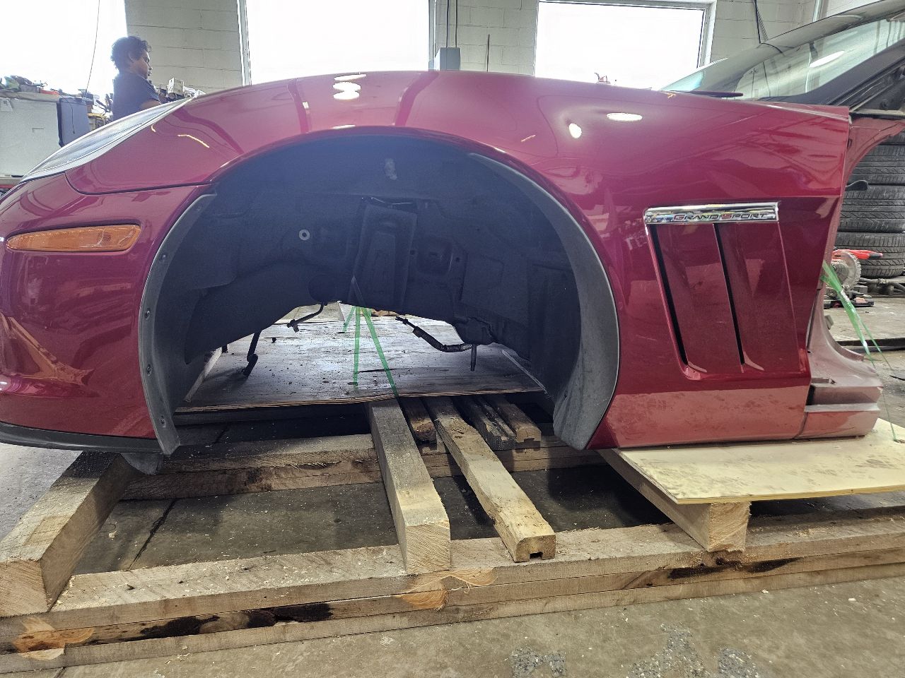 2011 CORVETTE FRONT CLIP CUT BEHIND A PILLAR 89U 27891 - image 18