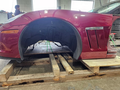 2011 CORVETTE FRONT CLIP CUT BEHIND A PILLAR 89U 27891 - image 18