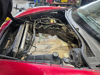 2011 CORVETTE FRONT CLIP CUT BEHIND A PILLAR 89U 27891 - image 4