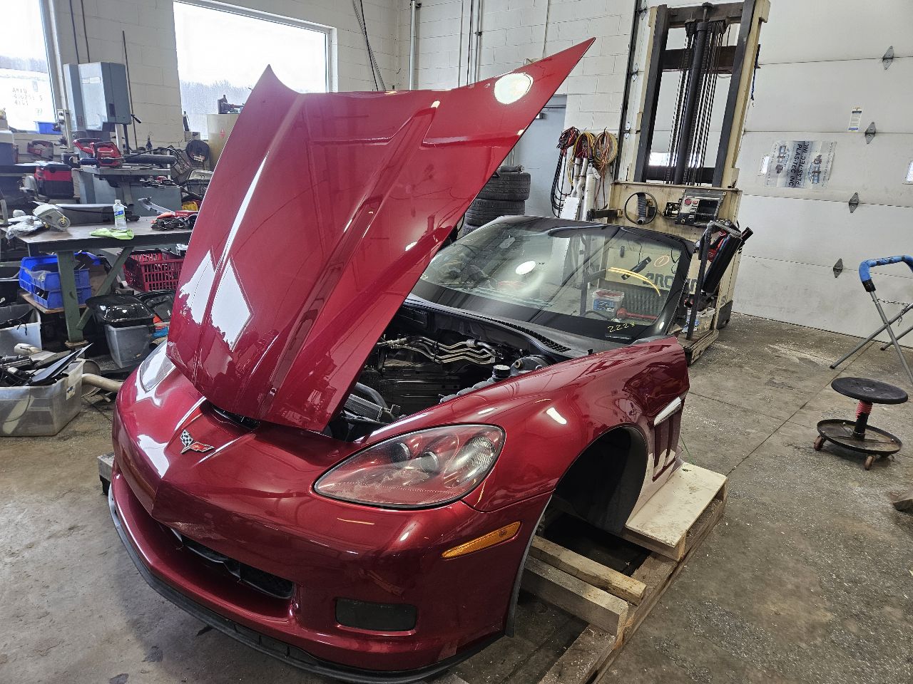 2011 CORVETTE FRONT CLIP CUT BEHIND A PILLAR 89U 27891 - image 7