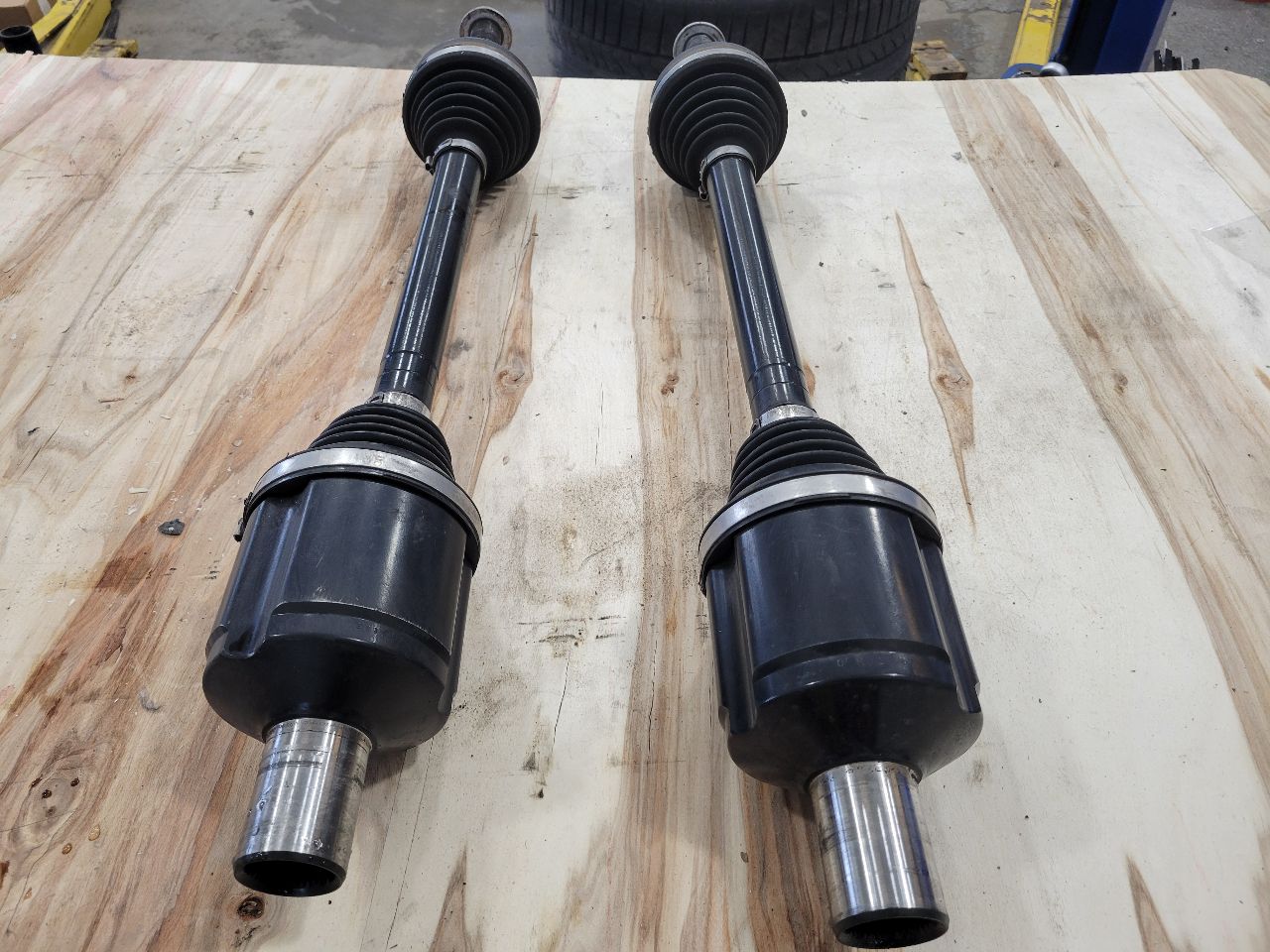 2011 CORVETTE REAR AXLE SHAFTS PAIR LH RH FE3 F55 27917 - image 3