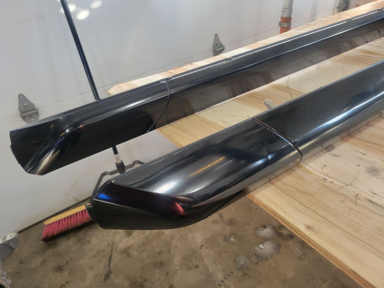 2015 ESCALADE OEM LUGGAGE RACK RAILS VINYL WRAPPED 27933 - image 3
