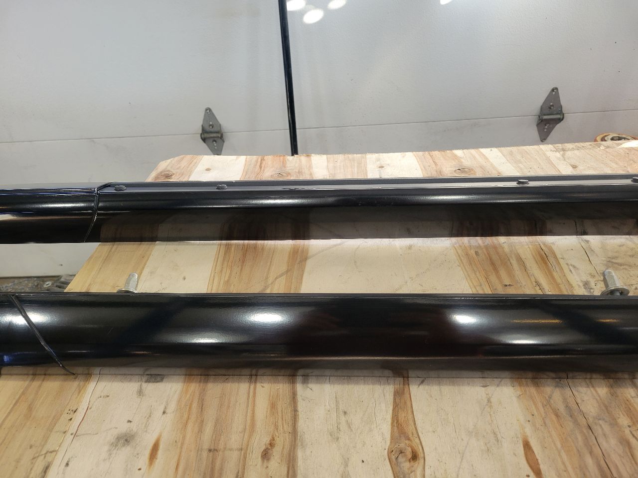 2015 ESCALADE OEM LUGGAGE RACK RAILS VINYL WRAPPED 27933 - image 4