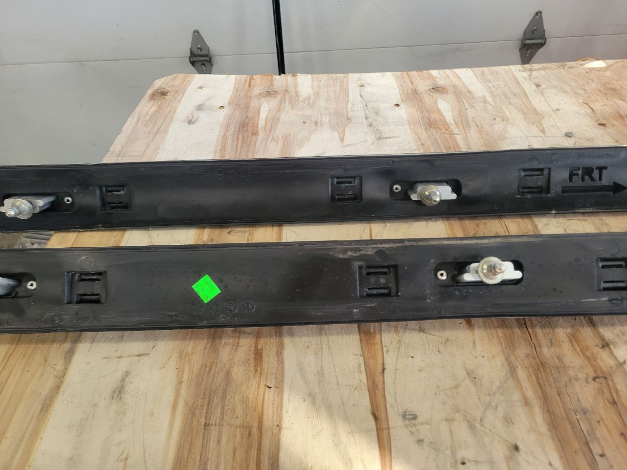2015 ESCALADE OEM LUGGAGE RACK RAILS VINYL WRAPPED 27933 - image 20