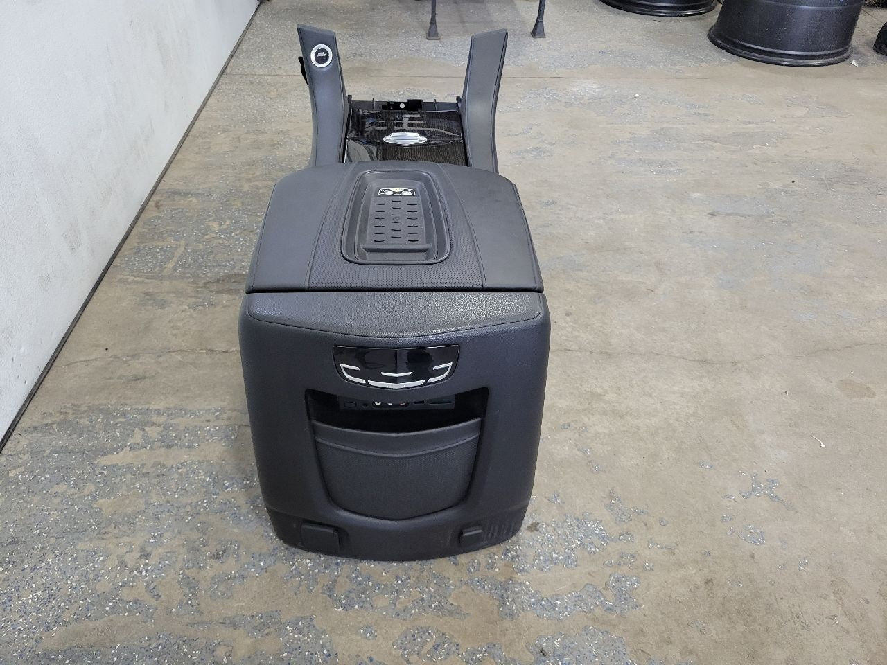 2015 ESCALADE PLATINUM CENTER CONSOLE W/COOLER 27936 - image 5