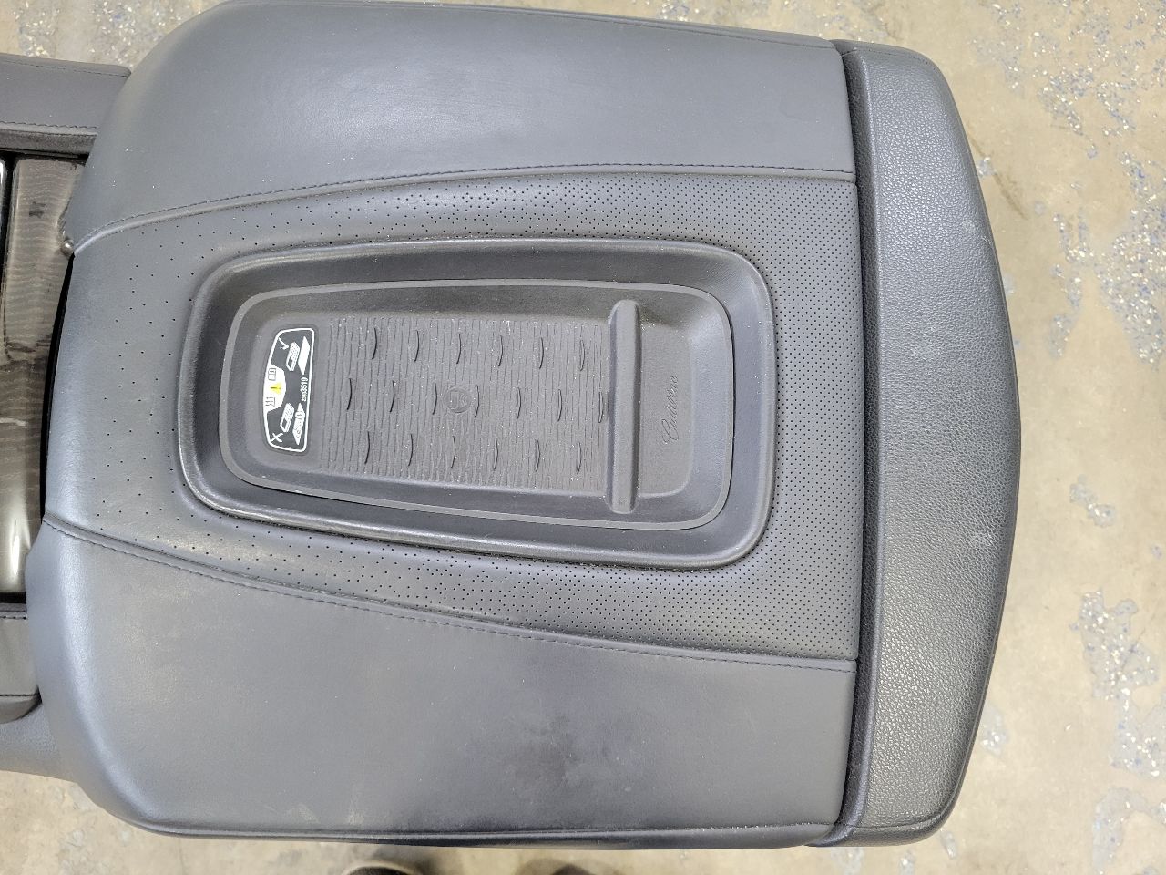 2015 ESCALADE PLATINUM CENTER CONSOLE W/COOLER 27936 - image 14