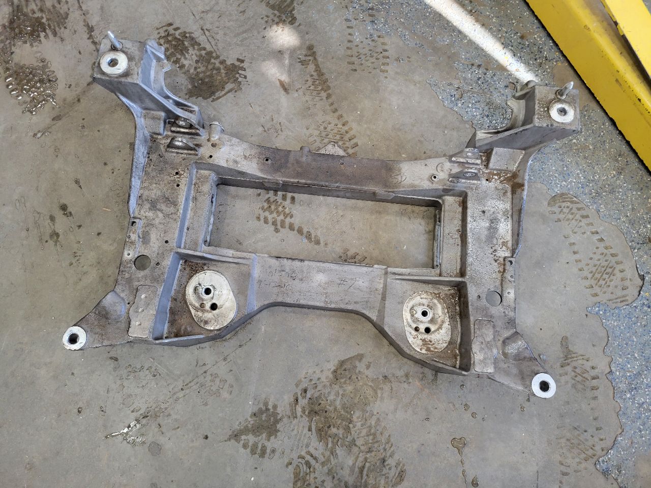 2011 CORVETTE FRONT ENGINE CROSSMEMBER K FRAME 27941 - image 4
