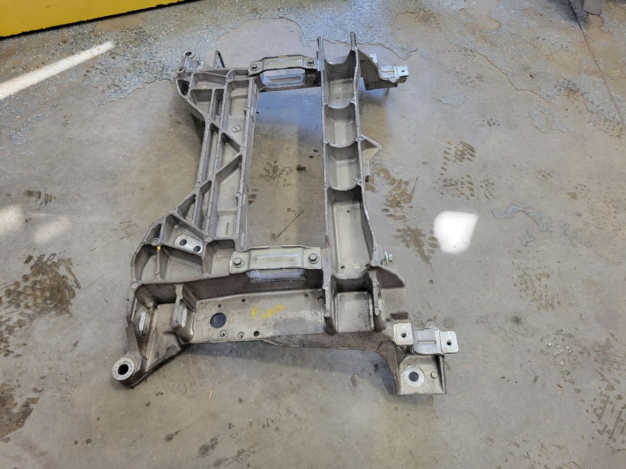 2011 CORVETTE FRONT ENGINE CROSSMEMBER K FRAME 27941 - image 5