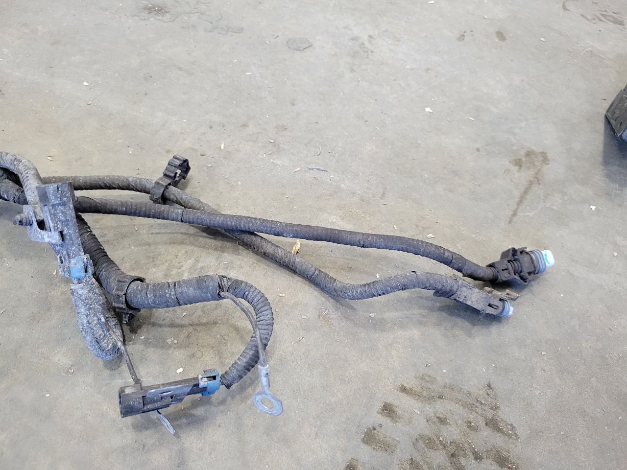 2011 CORVETTE ENGINE TO TRANSMISSION WIRE HARNESS 27958 - image 4