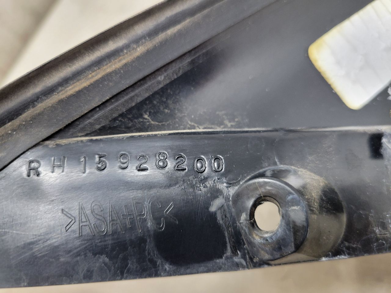2011 CORVETTE RH PASSENGER EXTERIOR A PILLAR TRIM 27966 - image 15