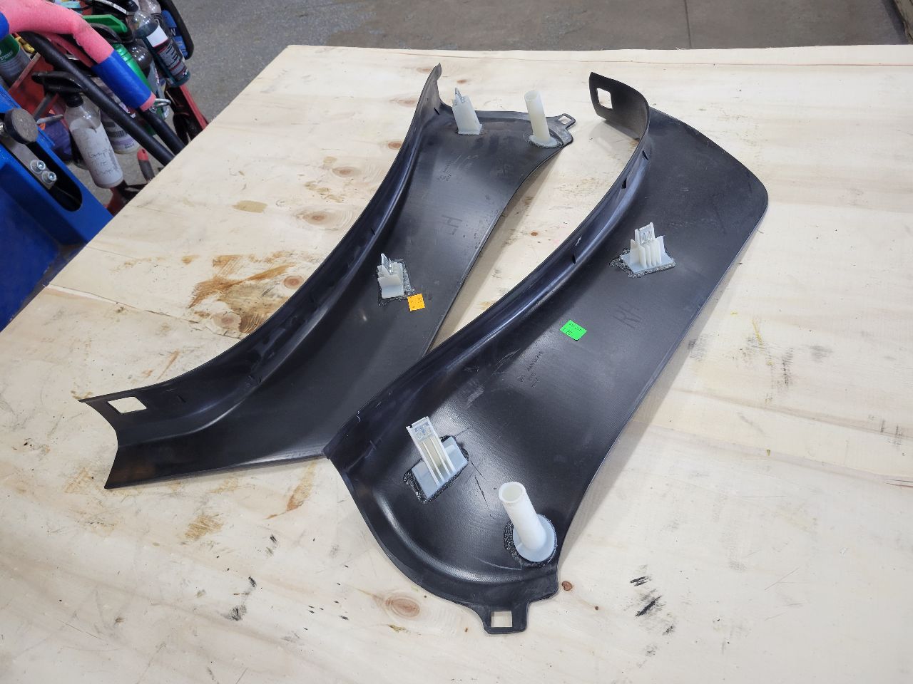 2011 CORVETTE B PILLAR SEAT BELT TRIM COVERS PAIR 27989 - image 18