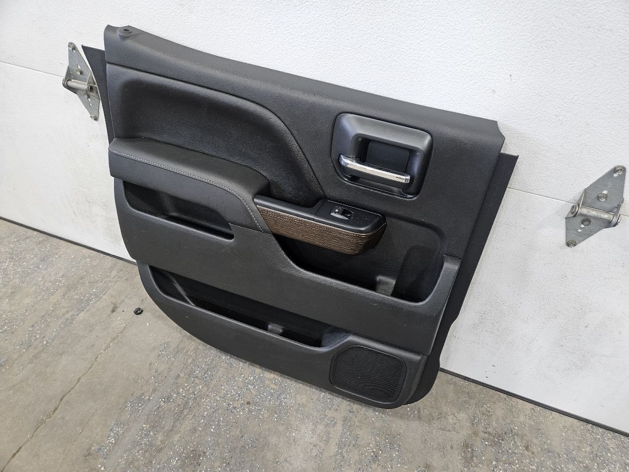 2017 SIERDEN15 LH REAR DOOR TRIM PANEL CREW CAB BLK 28030 - image 6