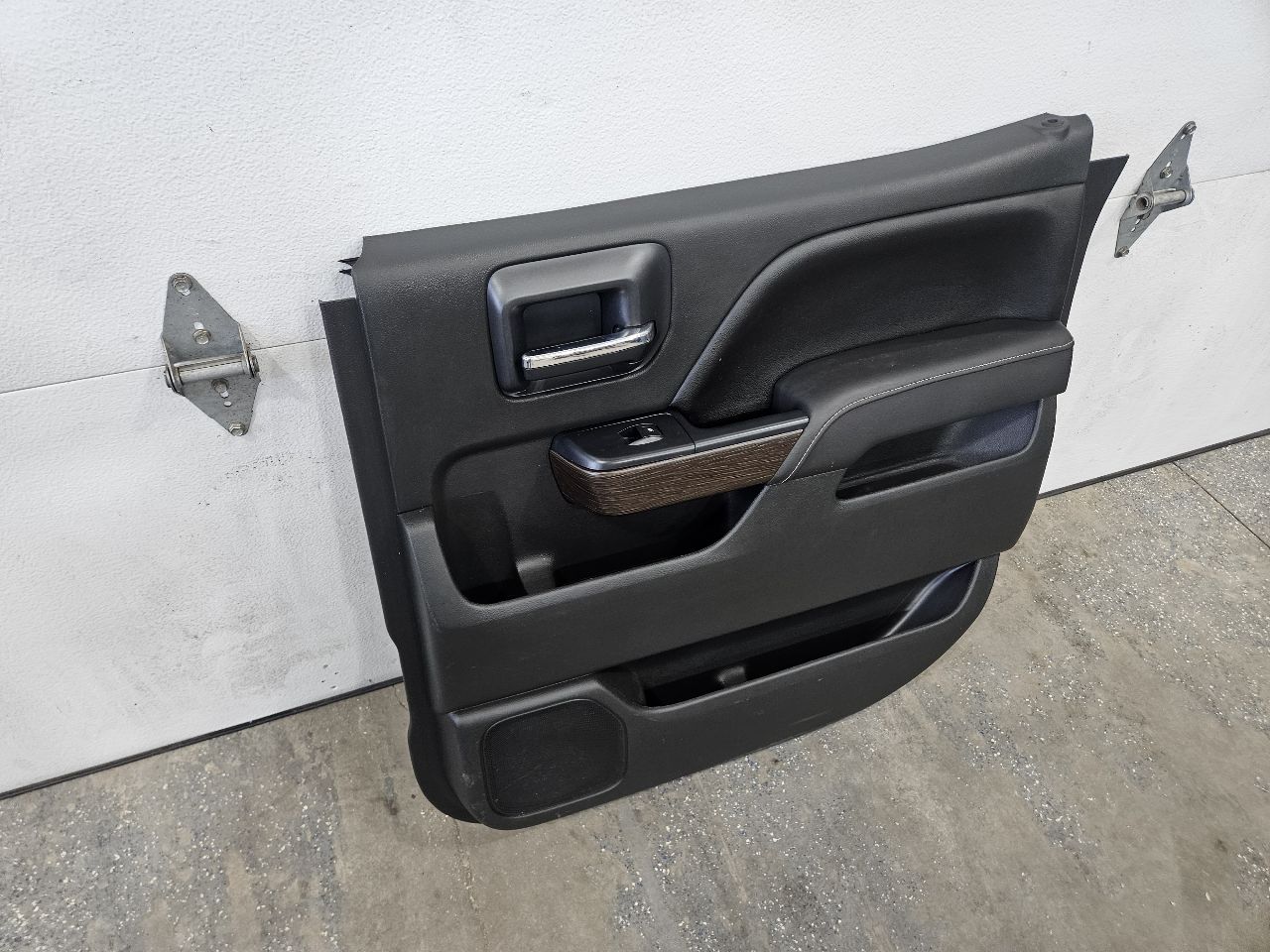 2017 SIERDEN15 RH REAR DOOR TRIM PANEL CREW CAB BLK 28031 - image 7