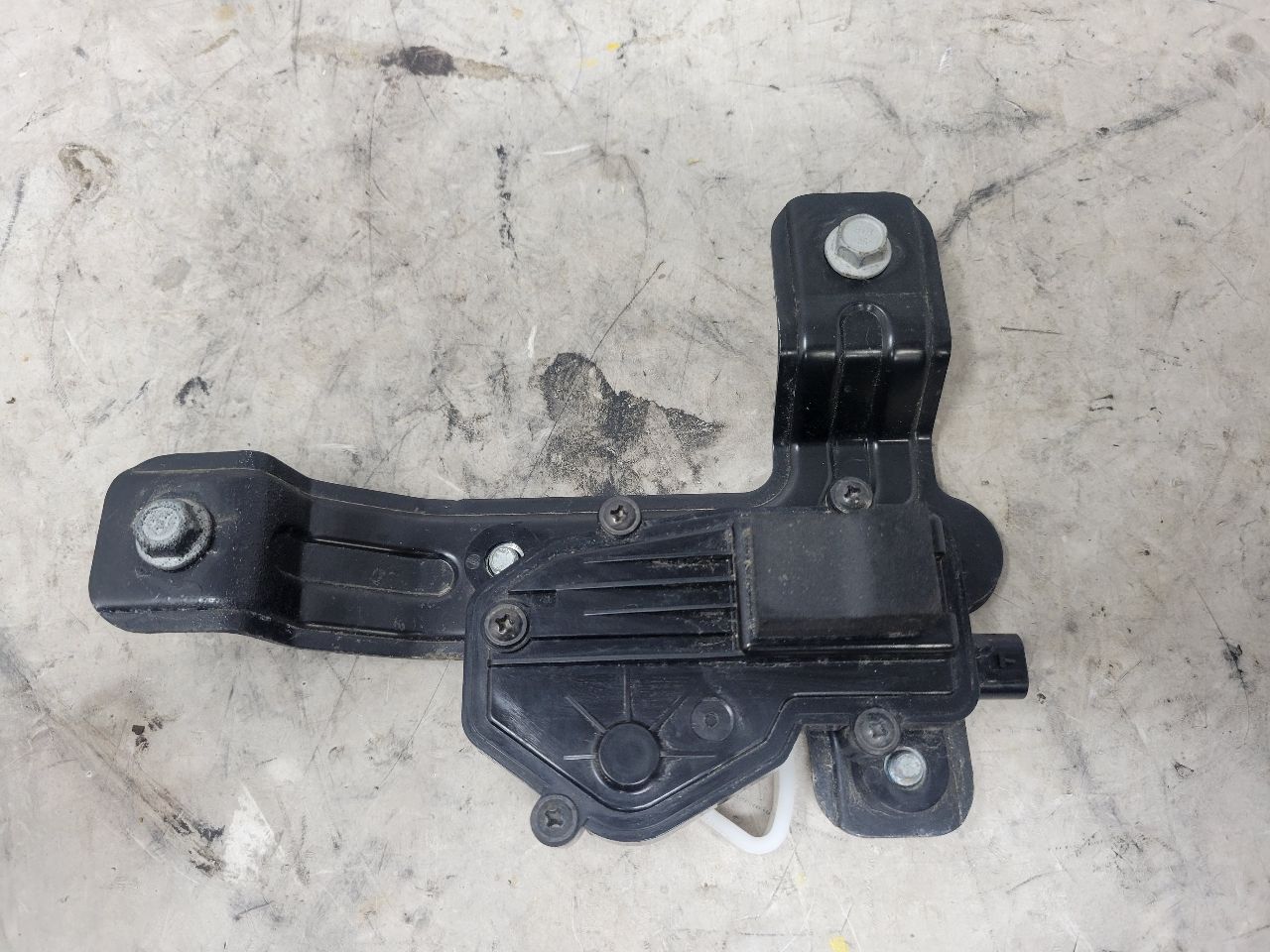 2017 SIERDEN15 TAILGATE LOCK ACTUATOR 84374353 28066 - image 1
