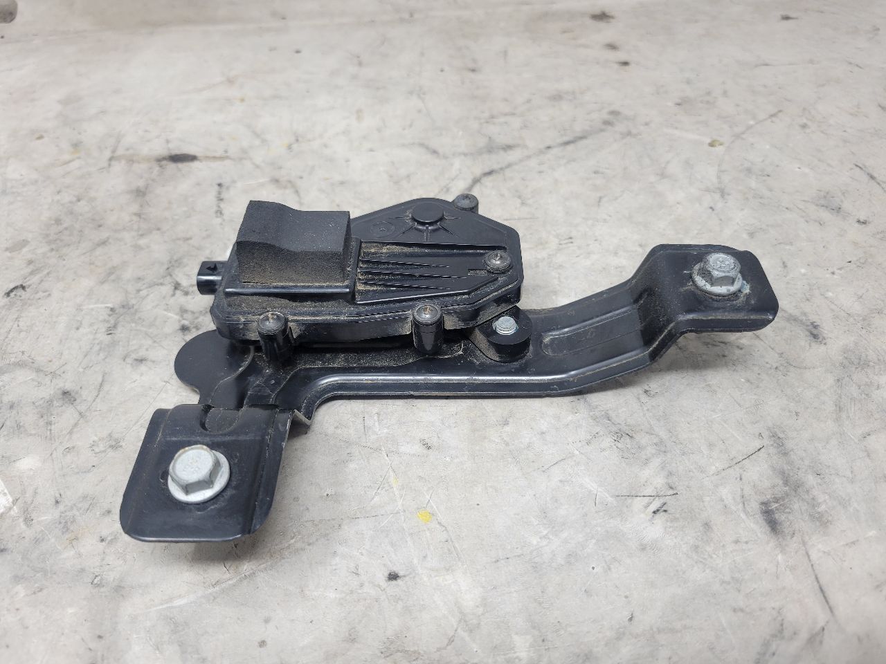 2017 SIERDEN15 TAILGATE LOCK ACTUATOR 84374353 28066 - image 4
