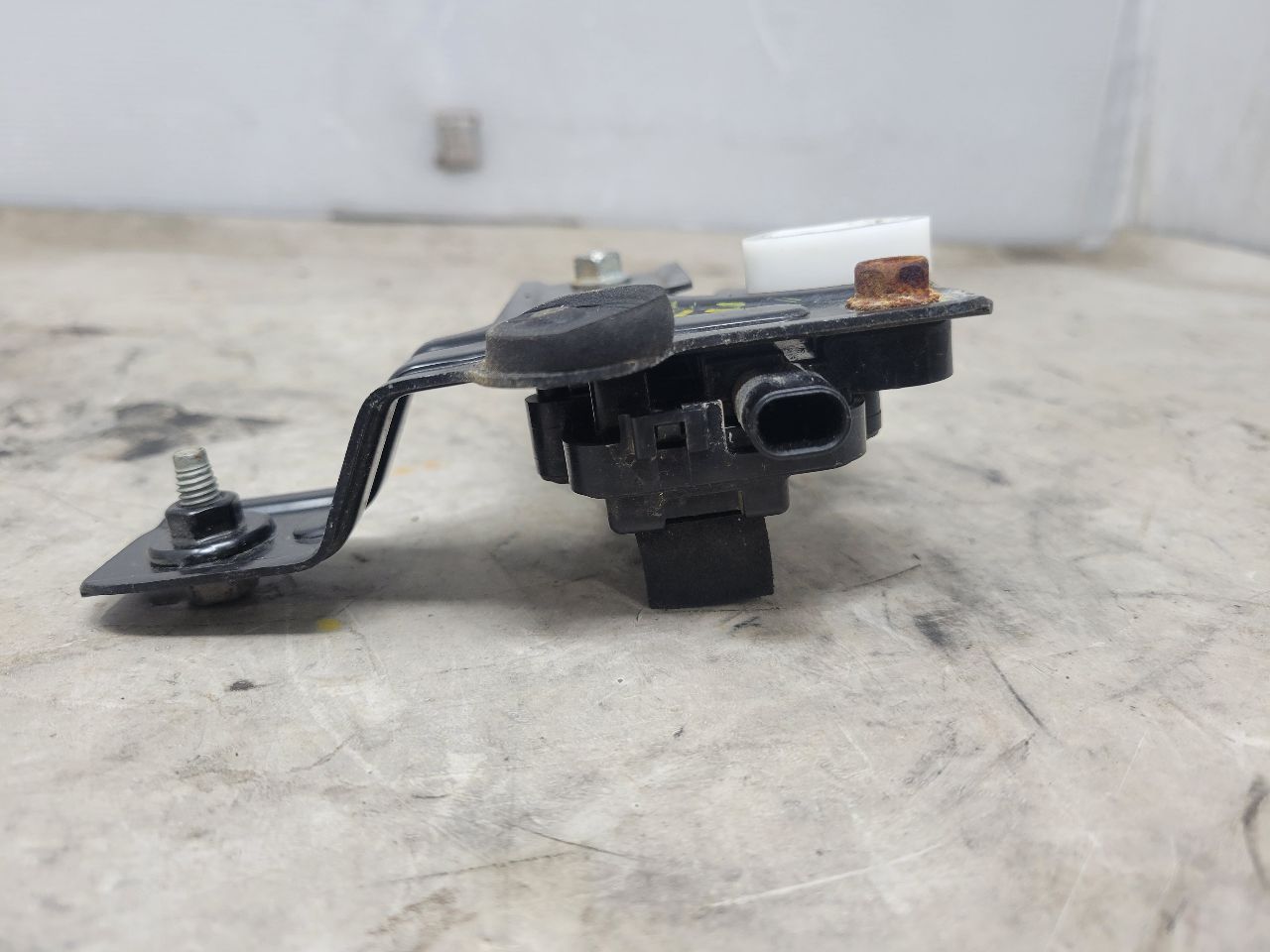 2017 SIERDEN15 TAILGATE LOCK ACTUATOR 84374353 28066 - image 9