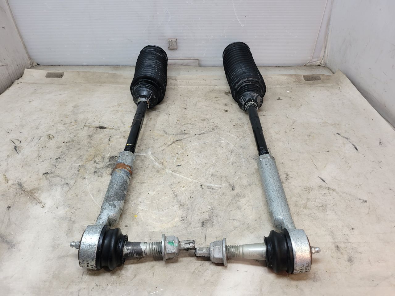 2017 ESCALADE INNER & OUTER TIE RODS PAIR 28085 - image 1