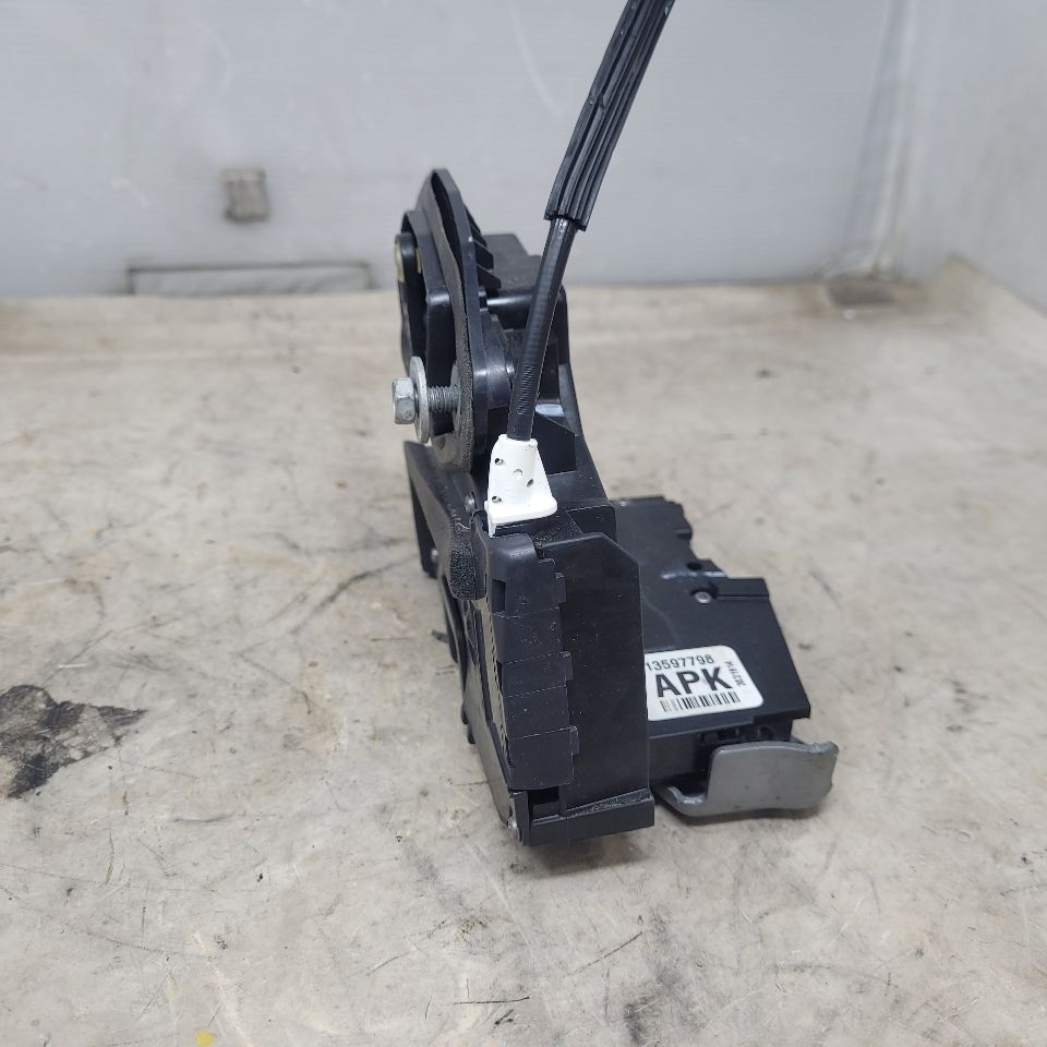 2015 ESCALADE FRONT LH DOOR LATCH LOCK ACTUATOR 28090 - image 3