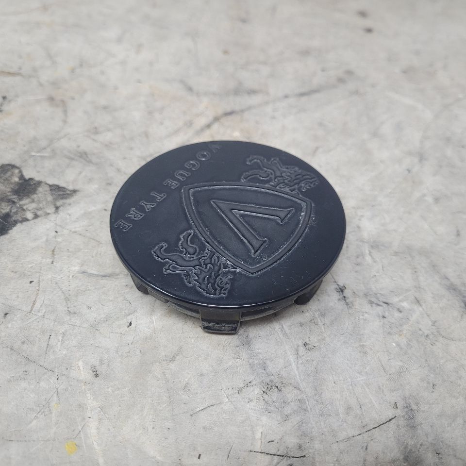 2017 ESCALADE VOGUE TYRE CENTER CAP GLOSS BLACK 28095 - image 2