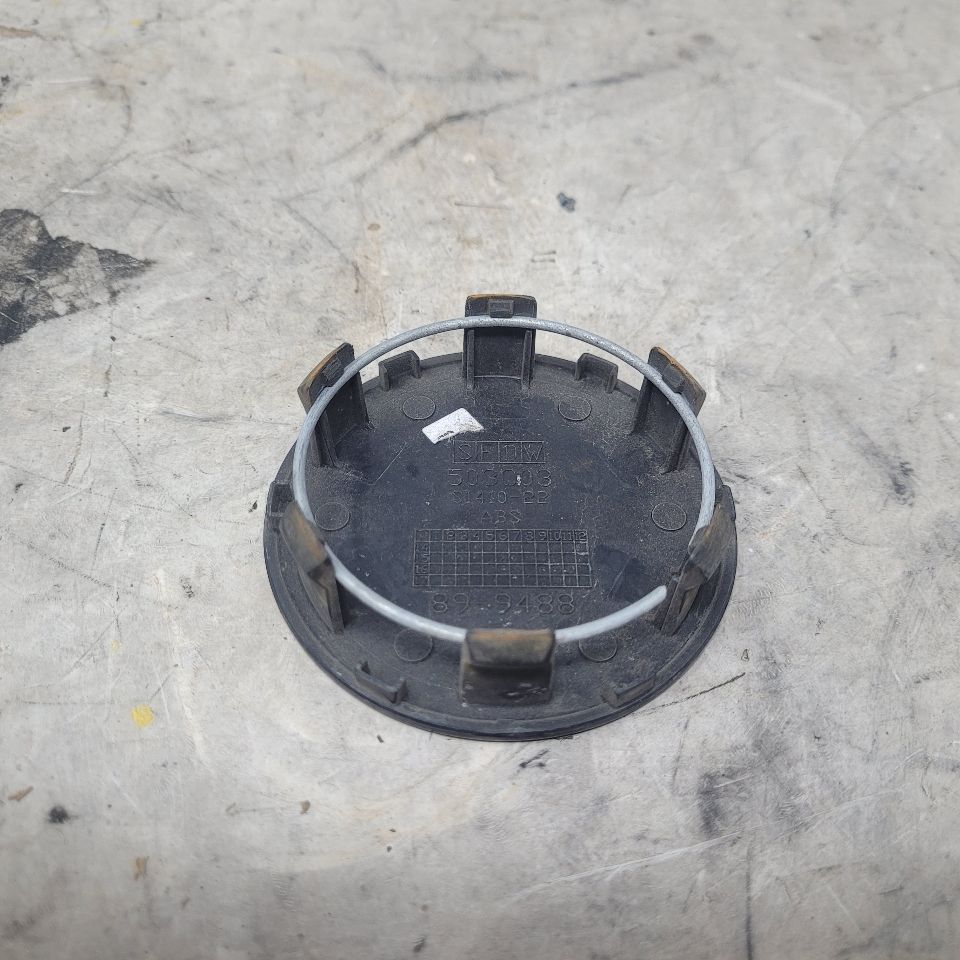 2017 ESCALADE VOGUE TYRE CENTER CAP GLOSS BLACK 28095 - image 4