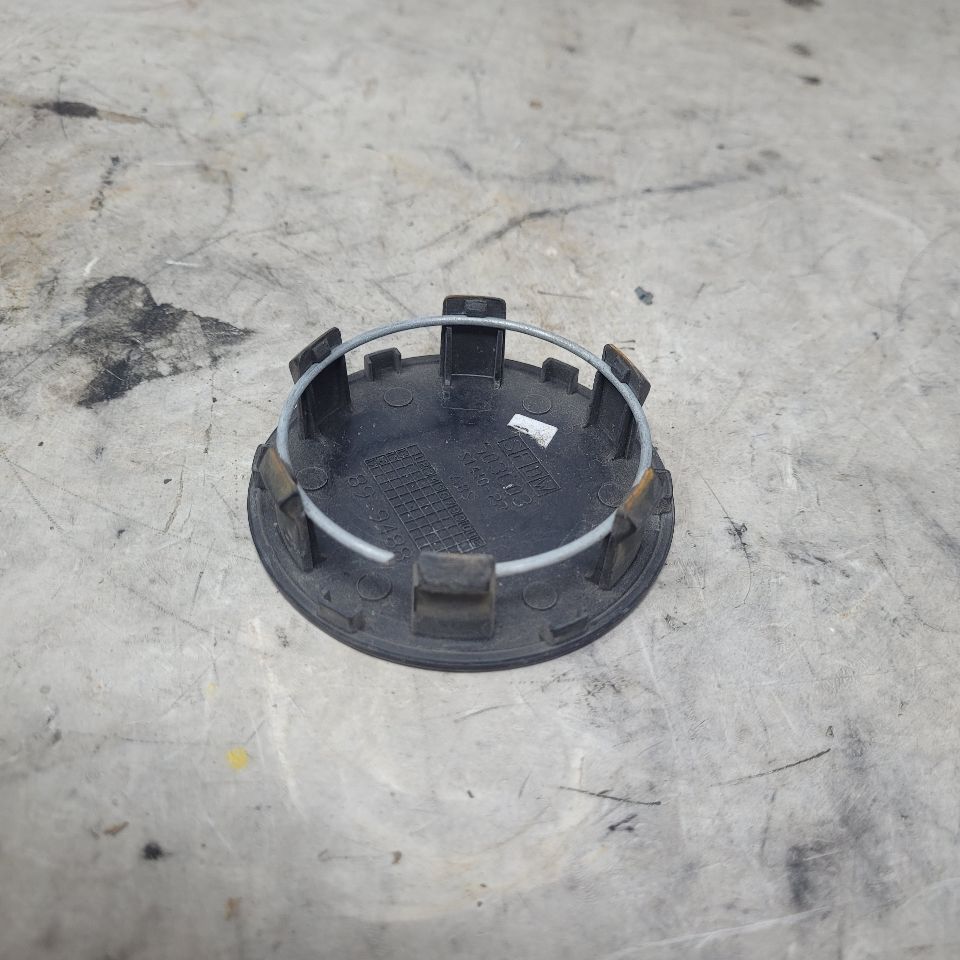 2017 ESCALADE VOGUE TYRE CENTER CAP GLOSS BLACK 28095 - image 6