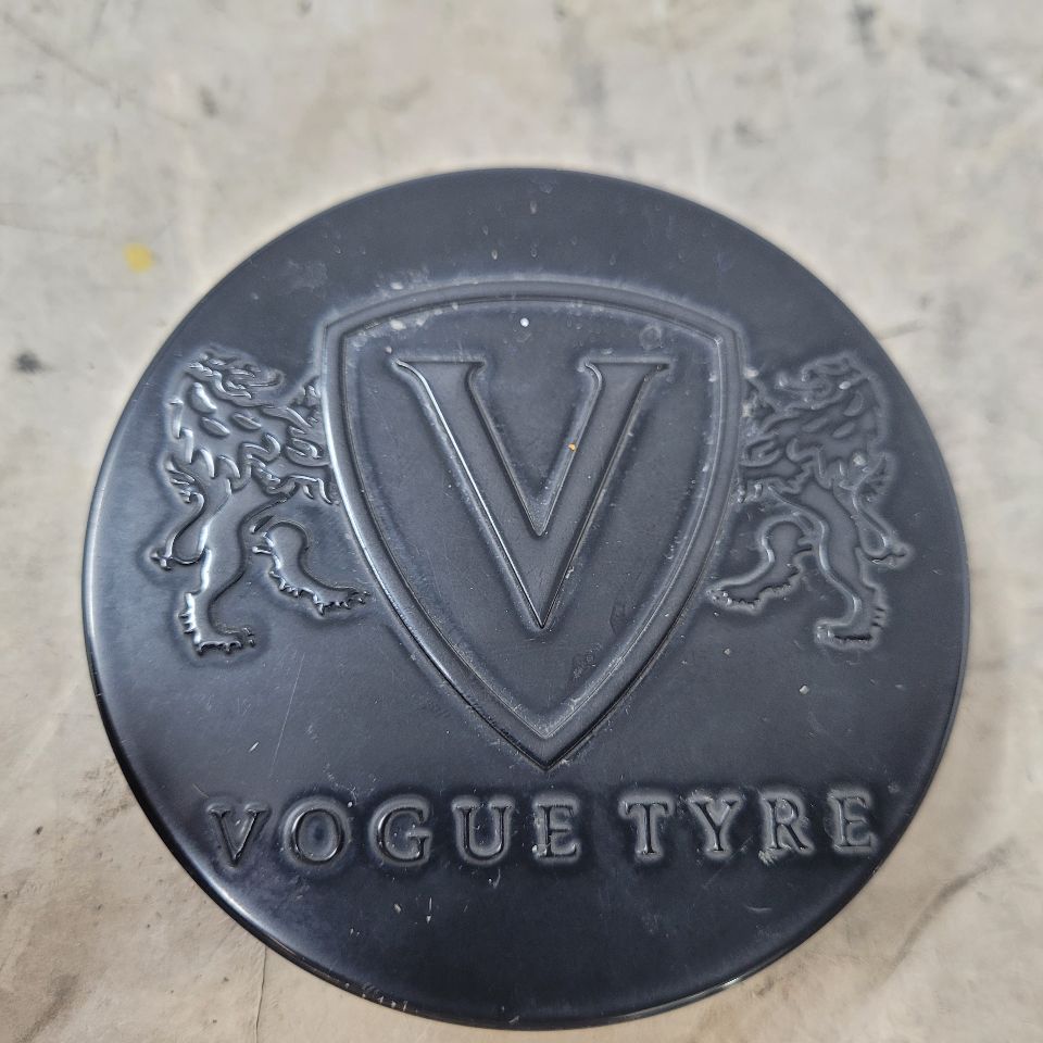 2017 ESCALADE VOGUE TYRE CENTER CAP GLOSS BLACK 28095 - image 7